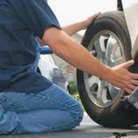 VÁ VỎ XE LƯU ĐỘNG TẠI LONG AN